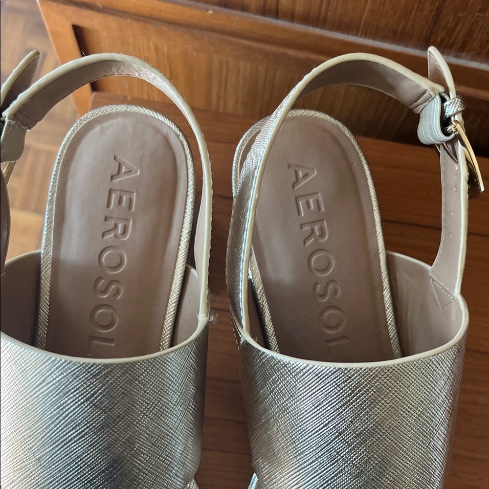 AEROSOLES Gold Platform Sandals Aerosoles Camilia Platform Sandal - Picture 11 of 11